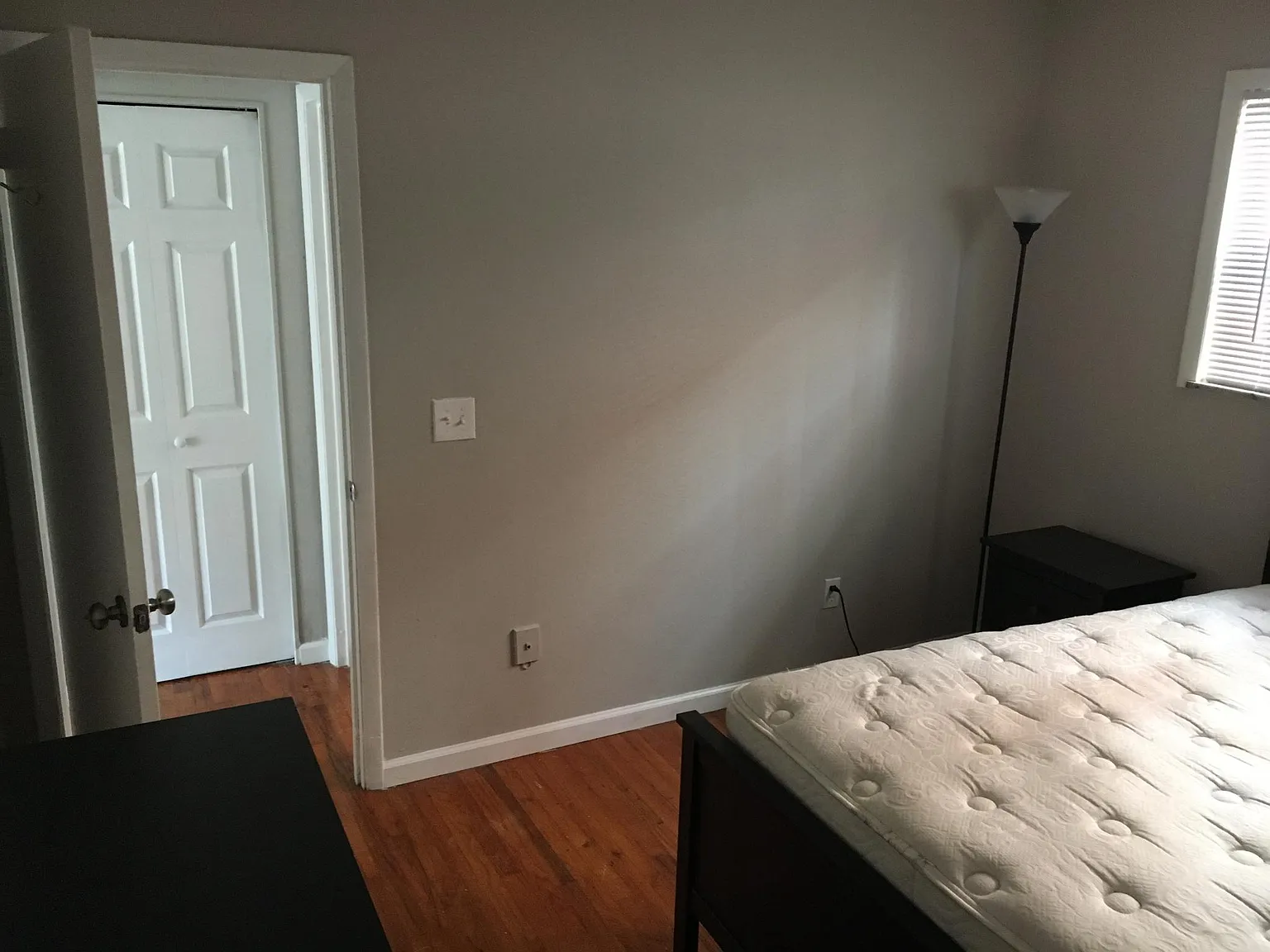 2116 Kemper Ln — Photo 3
