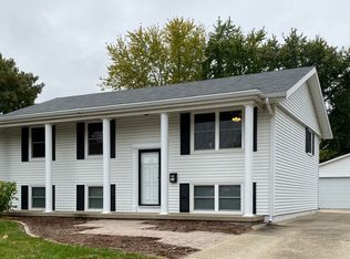 37 Foresters Ln, Springfield, IL 62704