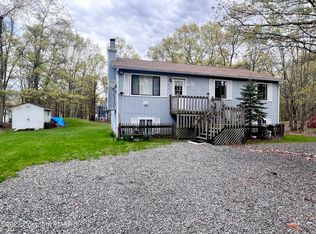 114 Huffman Cir, Bushkill, PA 18324