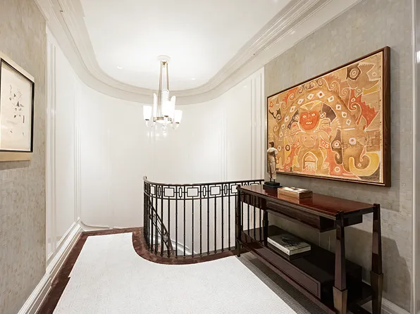 730 Park Avenue image 12 of 24