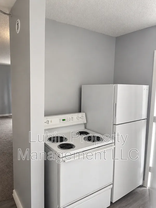 2 bed, 1.0 bath, 745 sqft, $799 — Photo 4