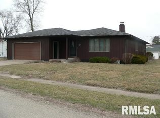 212 S Park St, Washburn, IL