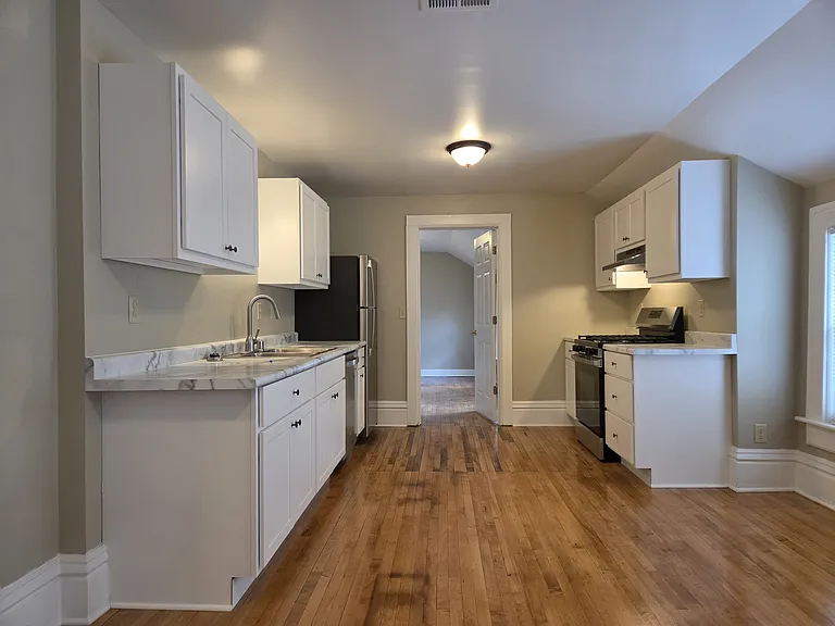 814 E Lincoln Ave #A — Photo 3