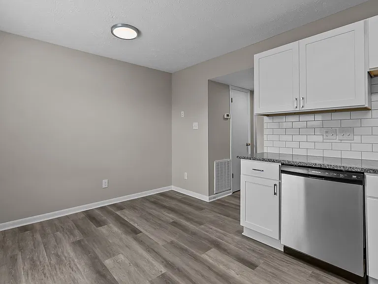 Elizabeth Street Townhomes — Photo 10