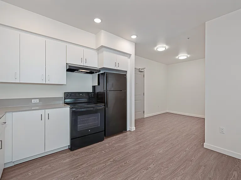 First Point Apartments — Photo 33