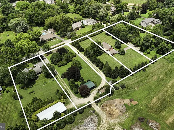 170-200 220 Old State Rd, Berwyn, PA 19312