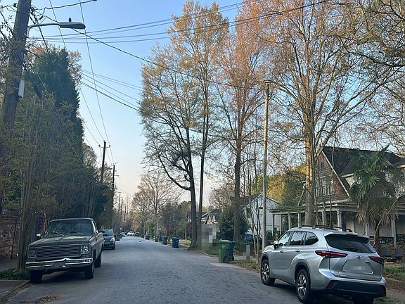 5th image of 138 Douglas St SE