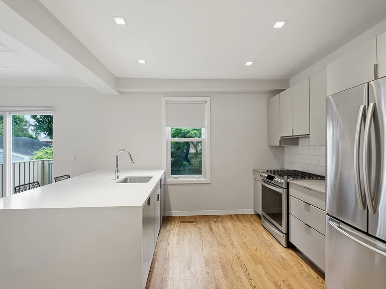 17 N Dutcher St — Photo 16