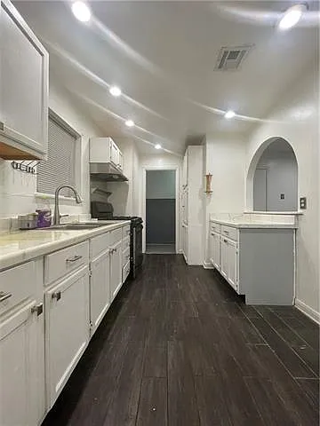 3 bed, 2.0 bath, 1468 sqft, $1,800 — Photo 4