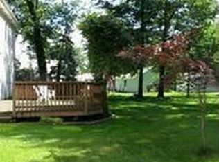 2038 Beverly Hills Dr, Richmond Heights, OH 44143