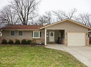247 Crest Ave, Elk Grove Village, IL 60007