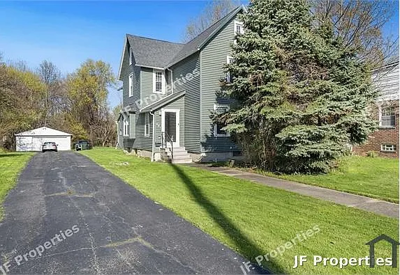 3 bed, 1000 sqft, $1,400 — Photo 1