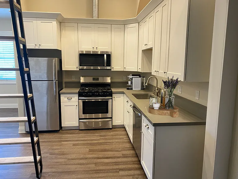 1530 F St #301 — Photo 4