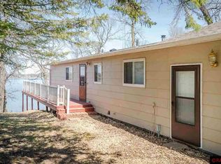 8 Shoreview Ln, Winnebago, MN 56098