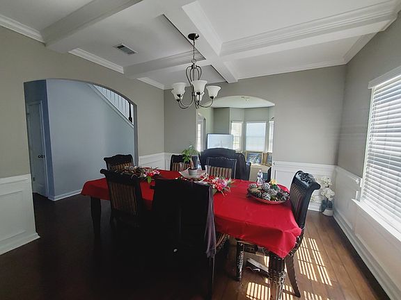 3rd image of 319 Owens Street Ne