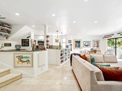 8482 Via Sonoma UNIT 18, La Jolla, CA, 92037