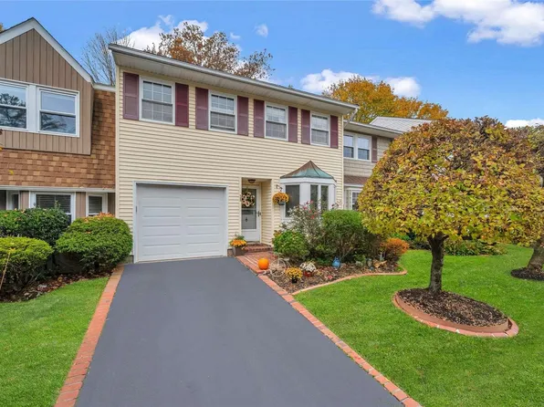 38 Aspen Drive W #38, Woodbury, NY 11797