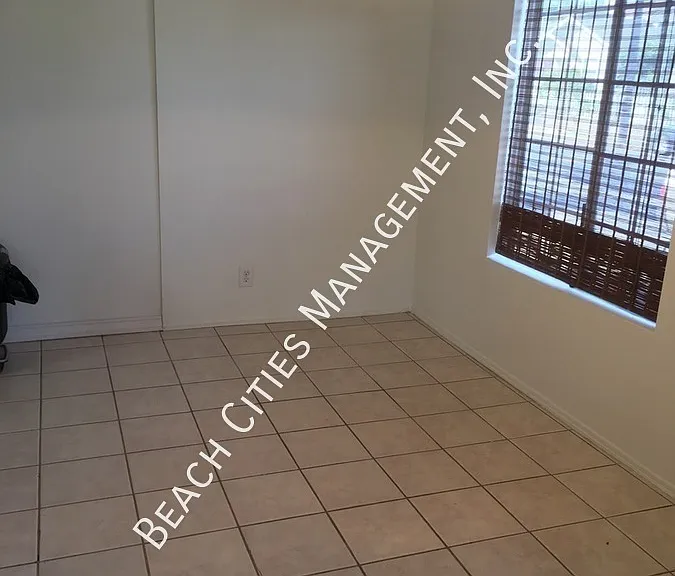 202 Elmira Ave — Photo 6