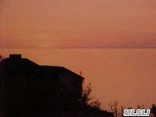 4th image of 12 Bluffview Ct