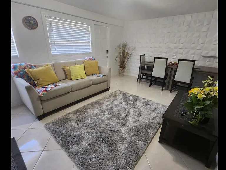 130 N Highland Ave #1 — Photo 2