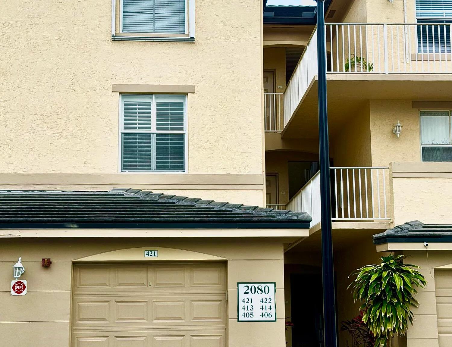 3 bed, 2.0 bath, 1113 sqft, $2,350 — Photo 1