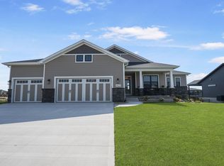 4425 Granite Ridge Rd, Cedar Falls, IA 50613