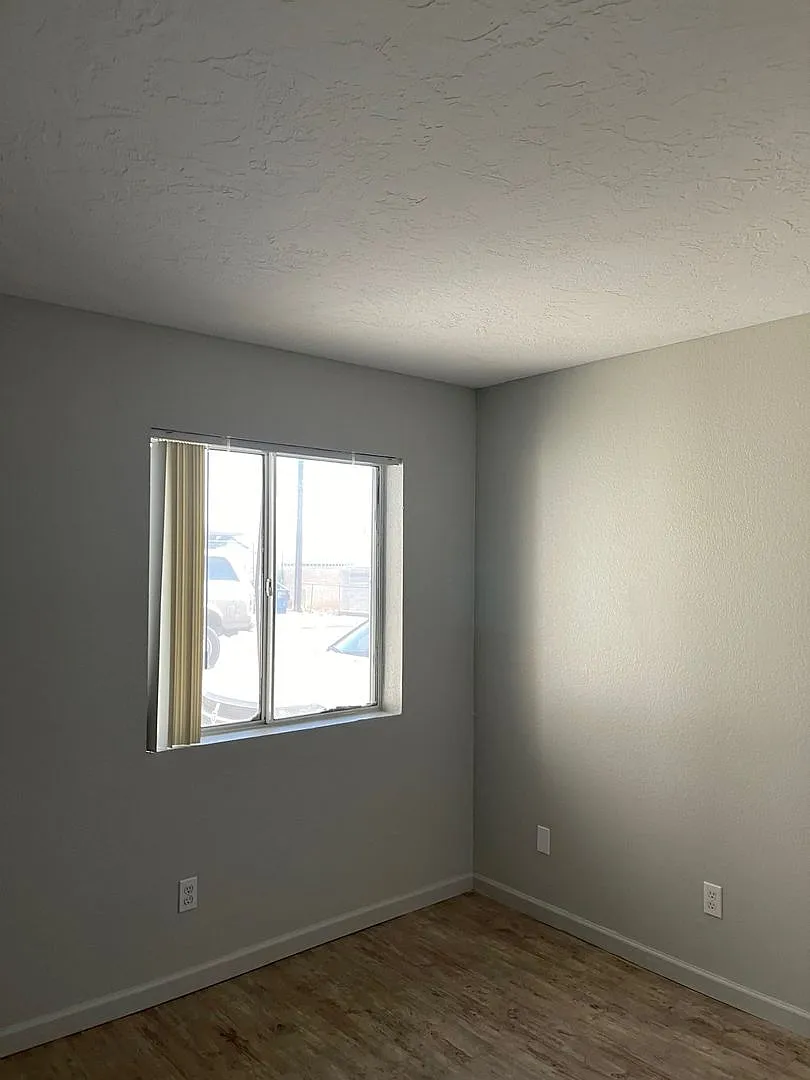 2720 McCulloch Blvd — Photo 4