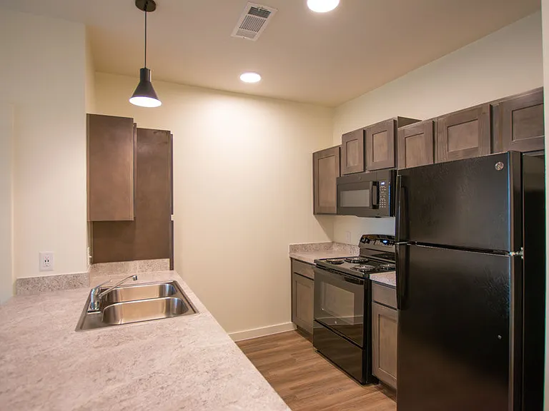 Loma Vista Lofts — Photo 6