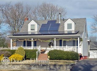 401 Oakwood Ave, West Islip, NY 11795