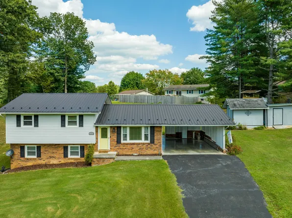 145 Brookwood Cir, Bristol, VA 24201