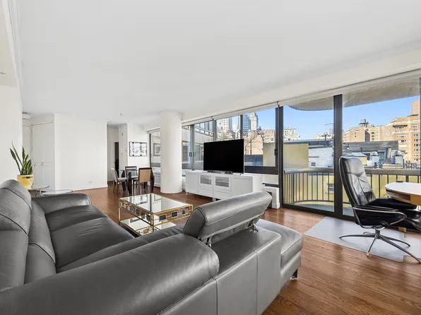 167 East 61st Street image 2 of 7