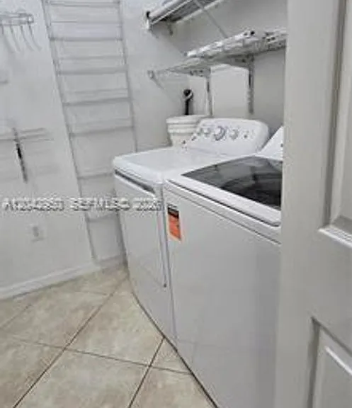 3590 Coral Way #CU-902 — Photo 13
