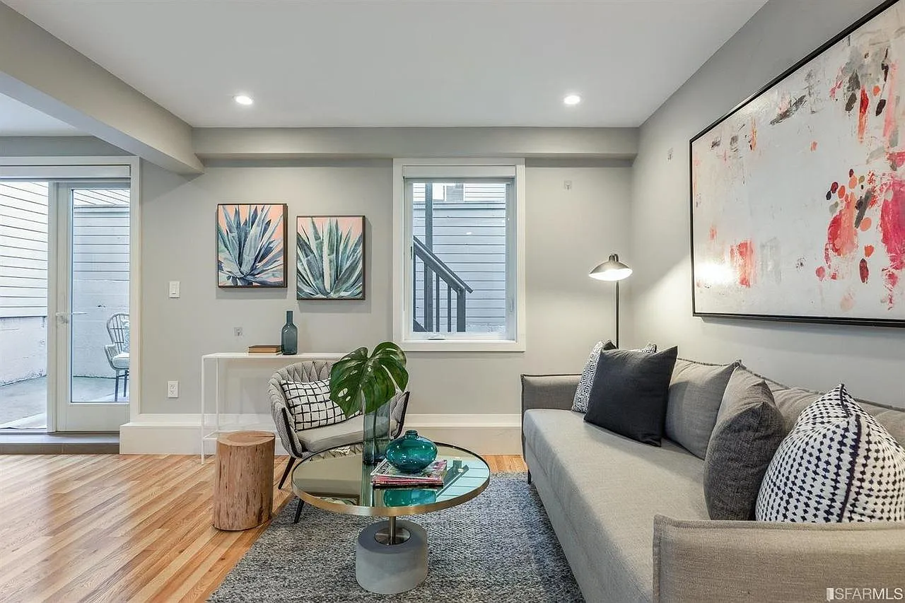 Studio, $2,850 — Photo 2