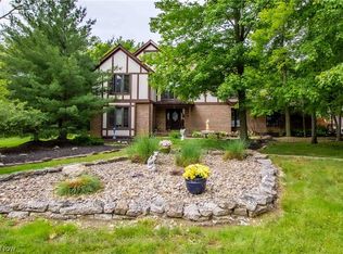 19818 Bowman Dr, Strongsville, OH