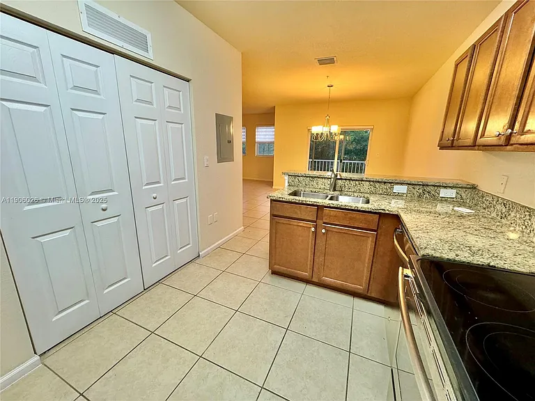 8650 NW 97th Ave #204 — Photo 16