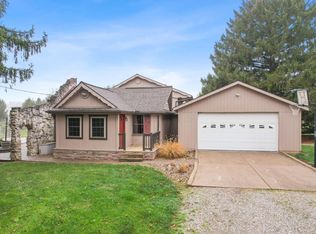 18951 Friends Ln, Fredericktown, OH 43019