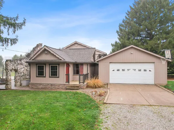18951 Friends Ln, Fredericktown, OH 43019