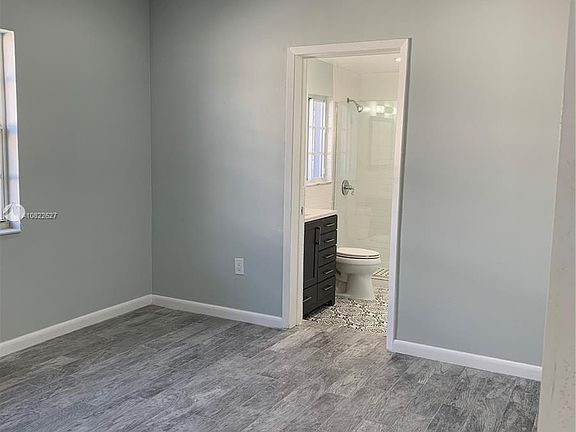 3rd image of 2770 SW 25th St #1