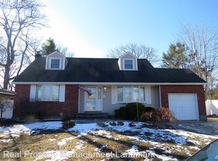 20 Valmont Ave, Commack, NY 11725