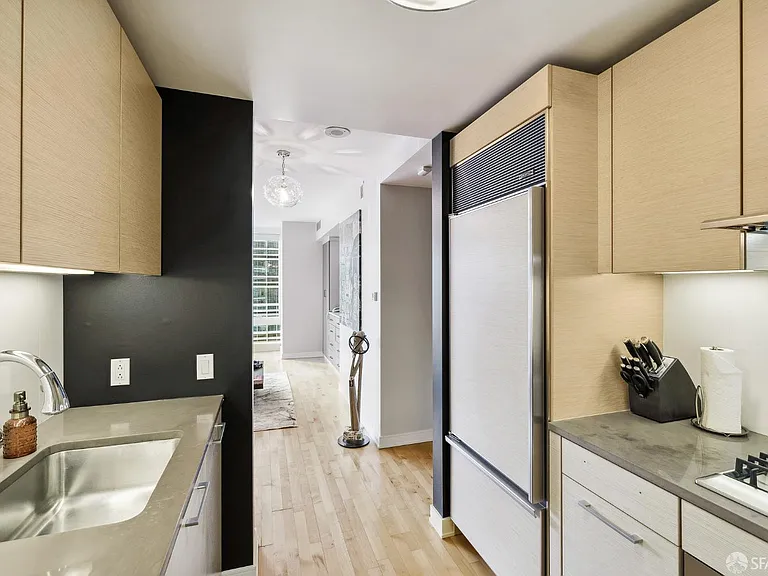 301 Mission St #10H — Photo 12