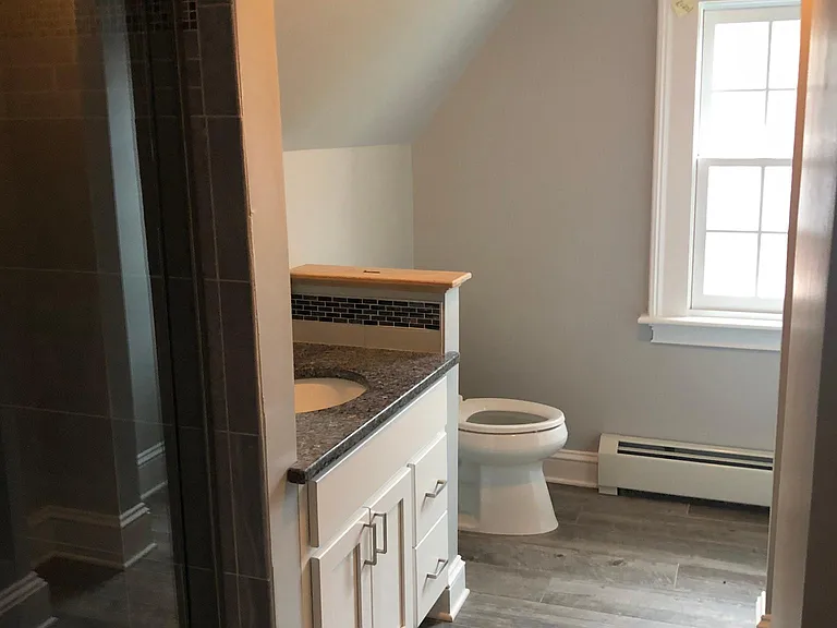 115 S Lake Ave #5 — Photo 8