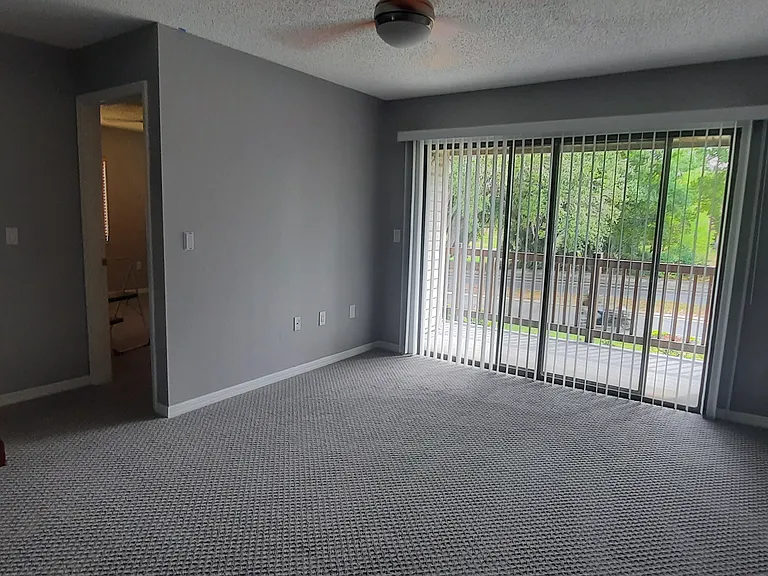 925 Fenton Ln — Photo 13