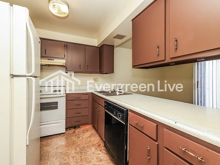 7548 Mount Whitney St — Photo 7