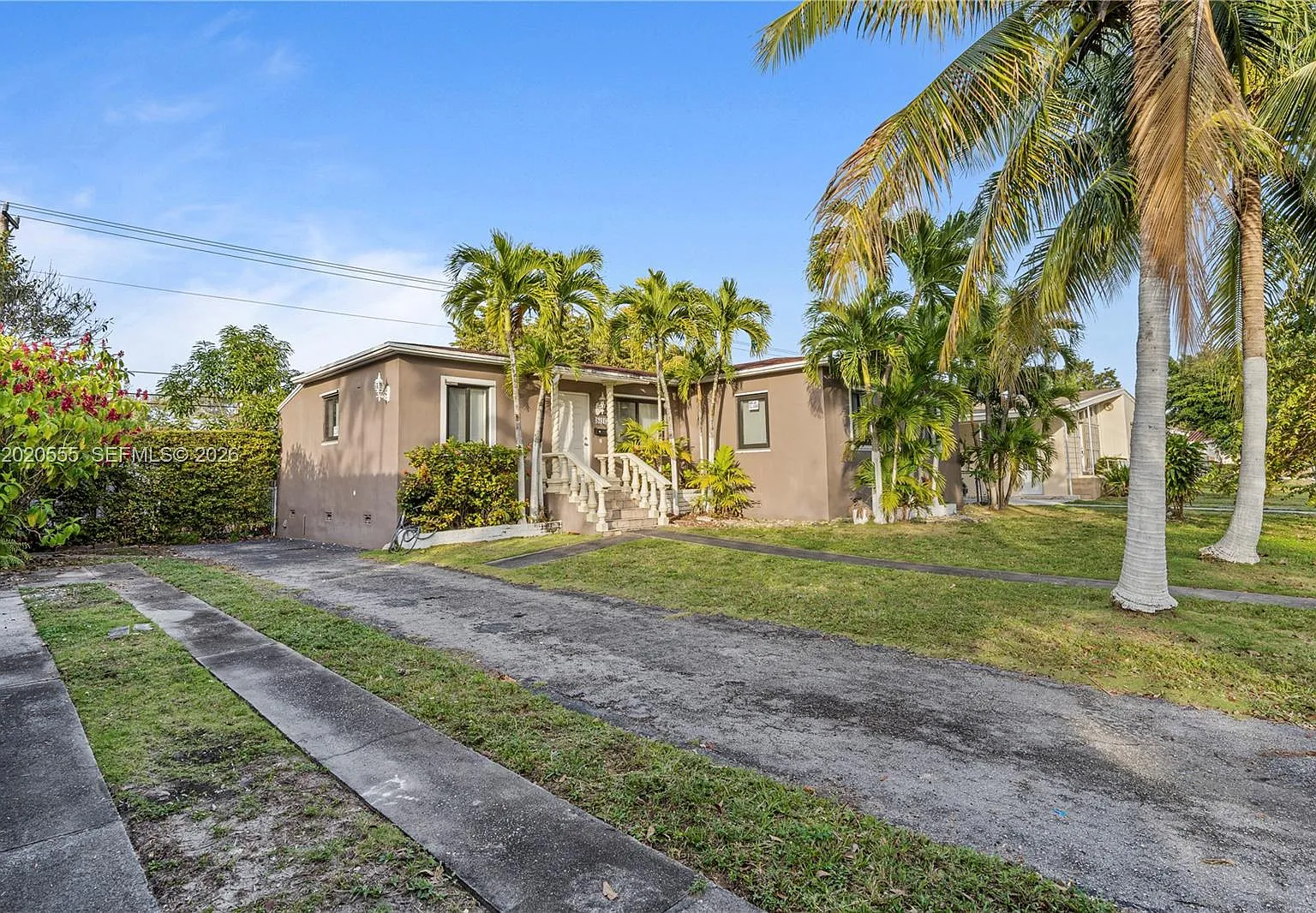 3 bed, 2.0 bath, 1302 sqft, $3,500 — Photo 1
