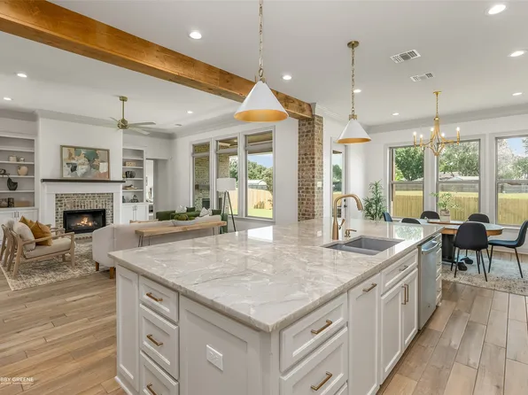 531 Cocodrie Dr, Bossier City, LA 71112