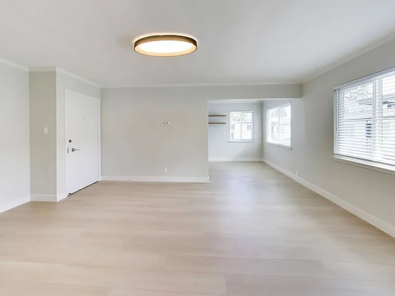 1249 Oak Grove Ave #3 — Photo 4