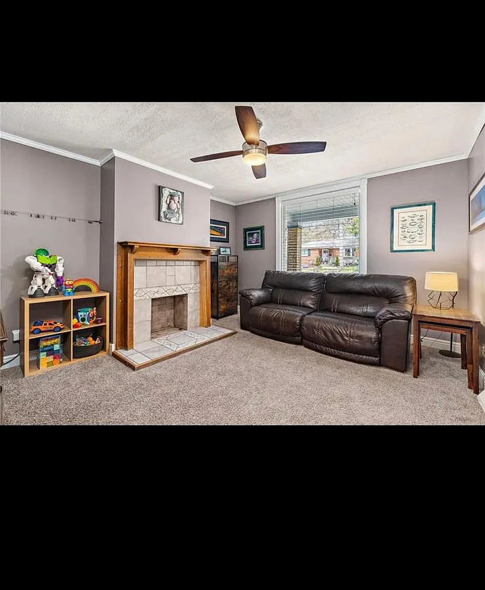 689 Shade Ave — Photo 3