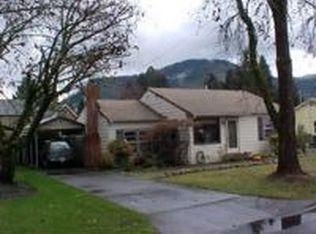 1071 SE Ashley Pl, Grants Pass, OR