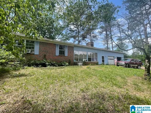 2793 County Line Dr, Trafford, AL 35172