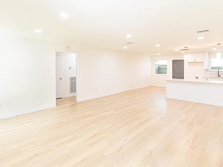 13619 Elm Ct — Photo 5